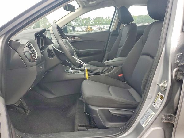 2016 MAZDA 3 SV/Base