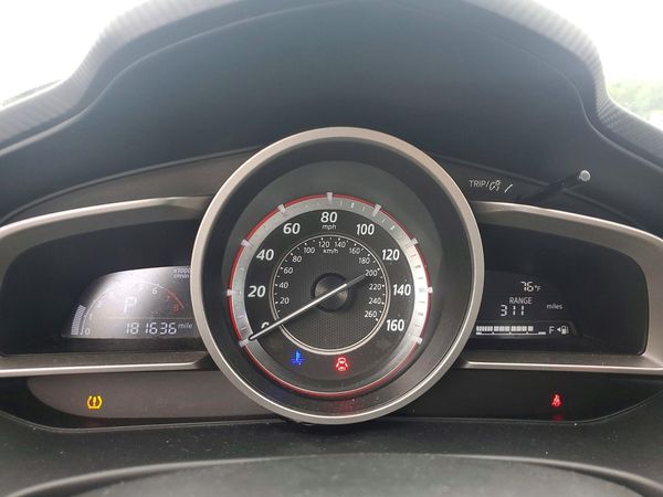 2016 MAZDA 3 SV/Base