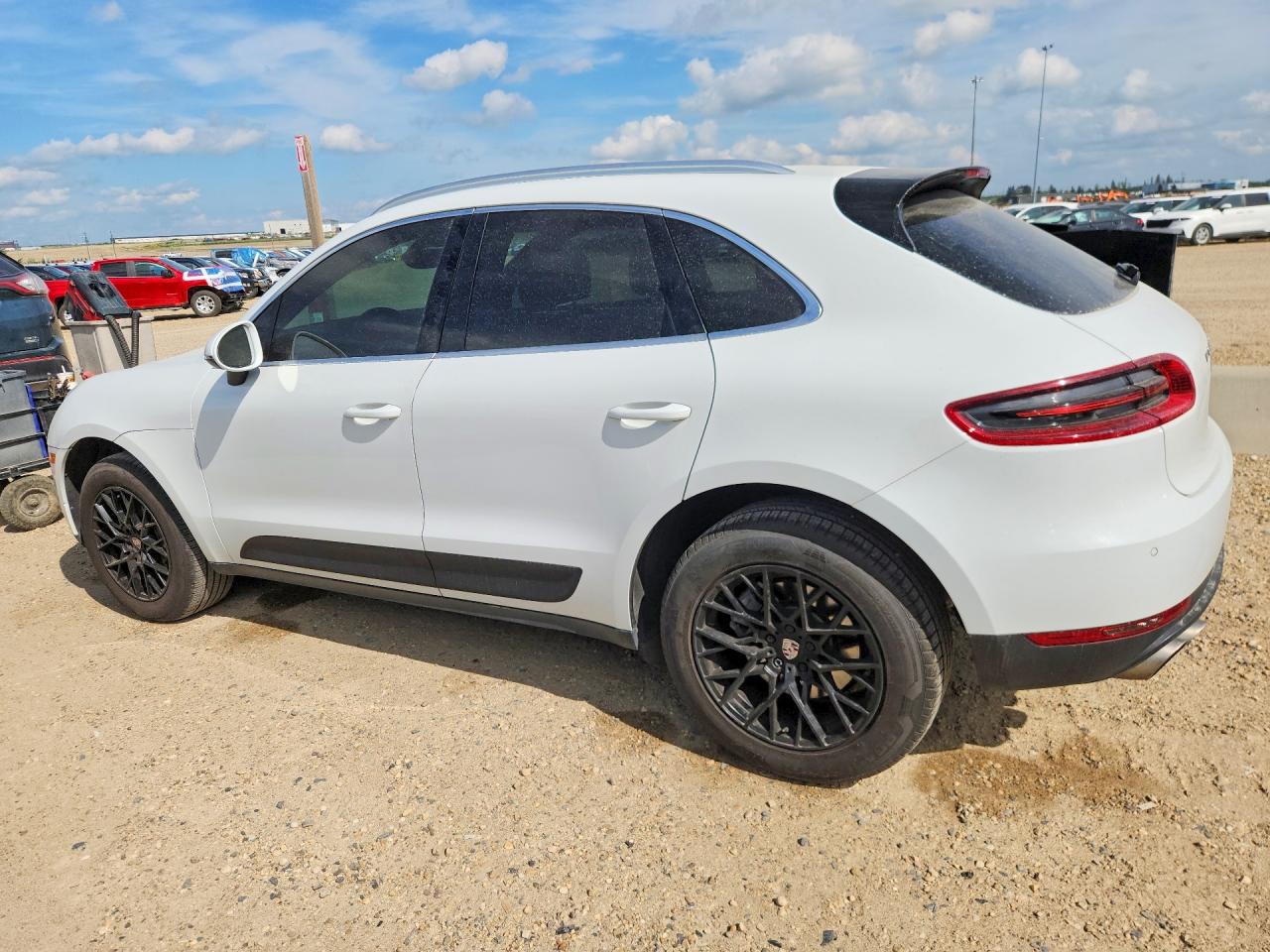 2015 PORSCHE MACAN