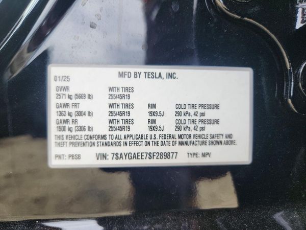 2025 TESLA MODEL Y