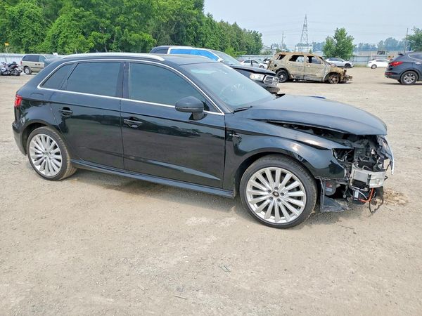 2017 AUDI A3 e-tron Prestige — Passenger 3/4