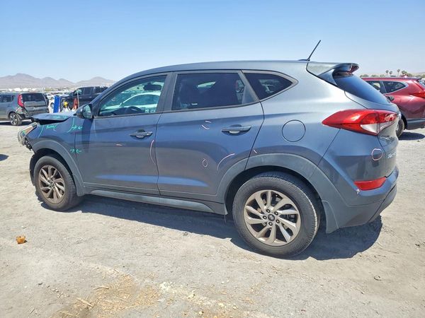2017 HYUNDAI TUCSON SE (no options)