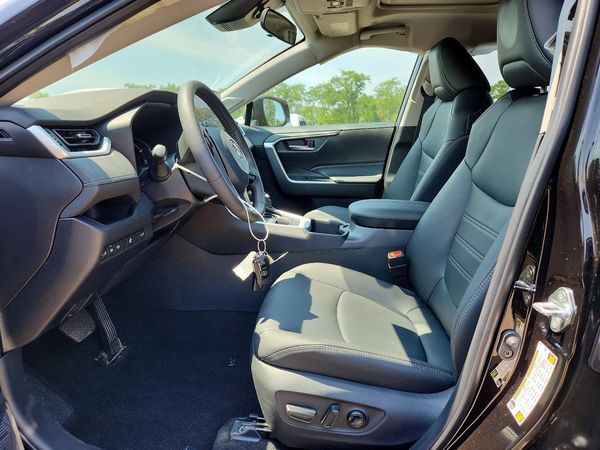 2025 TOYOTA RAV4