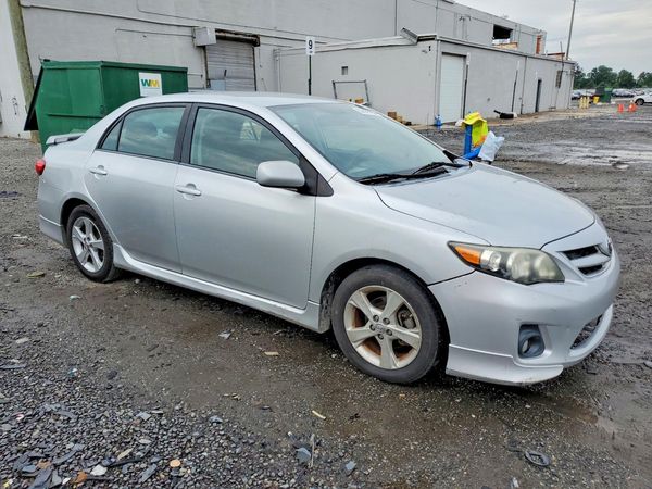 2013 TOYOTA COROLLA