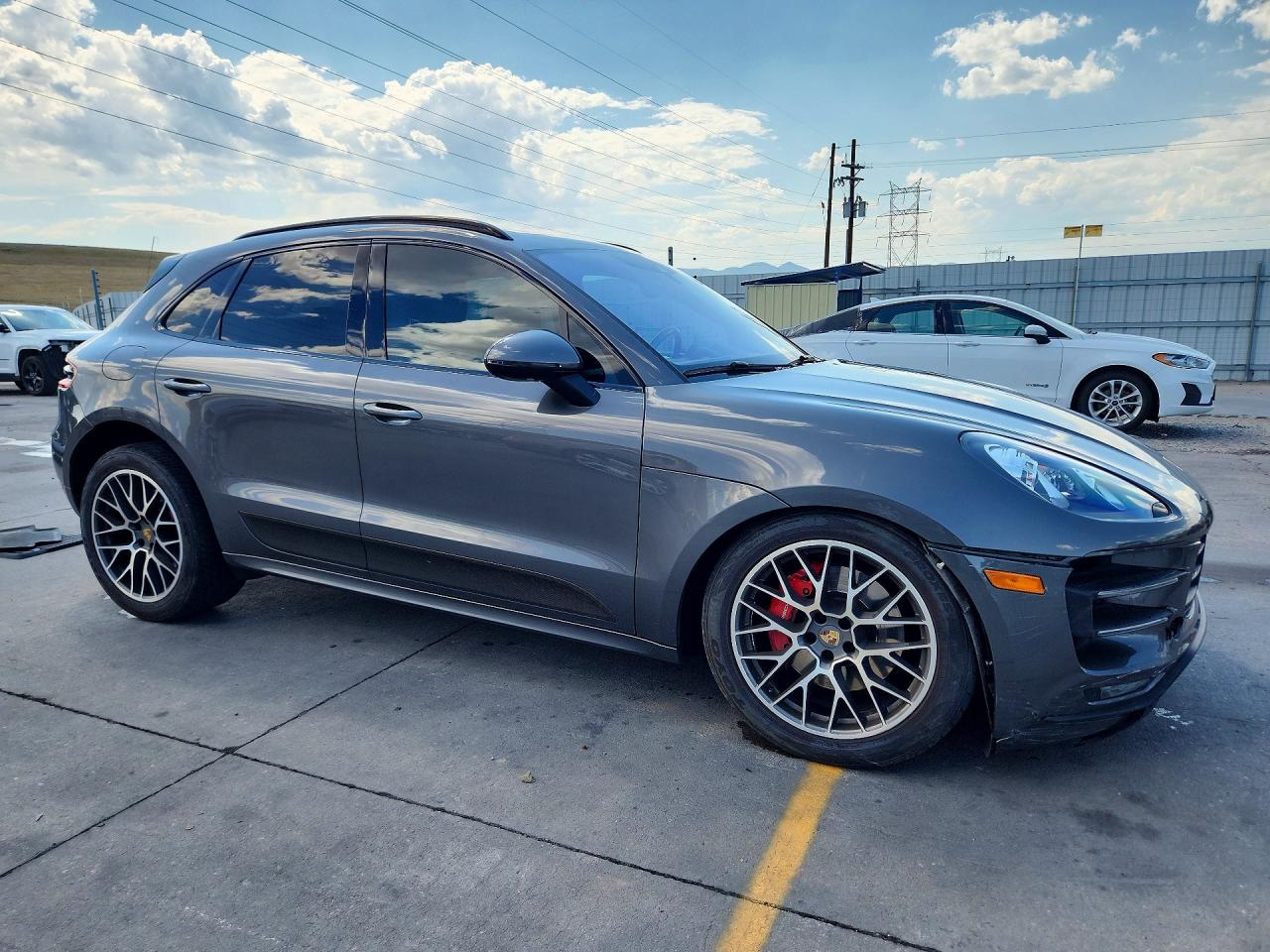 2015 PORSCHE MACAN