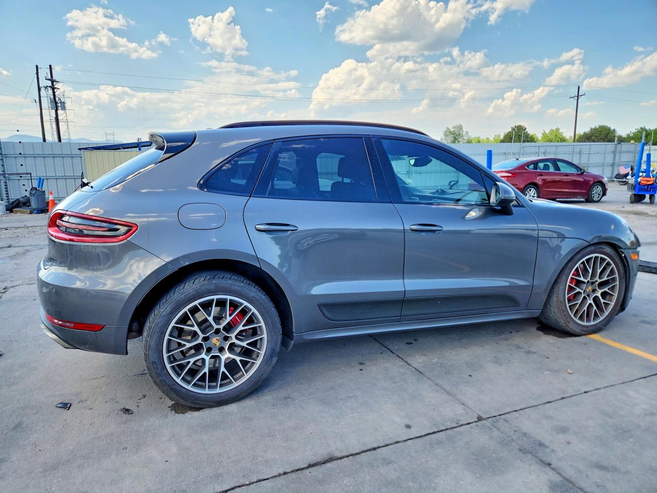 2015 PORSCHE MACAN