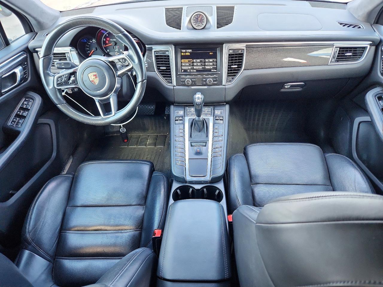 2015 PORSCHE MACAN
