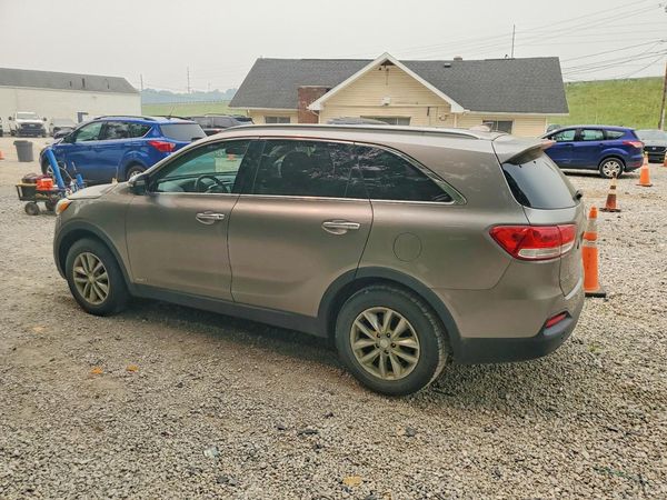 2016 KIA SORENTO L / LX