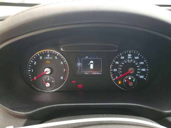 2016 KIA SORENTO L / LX
