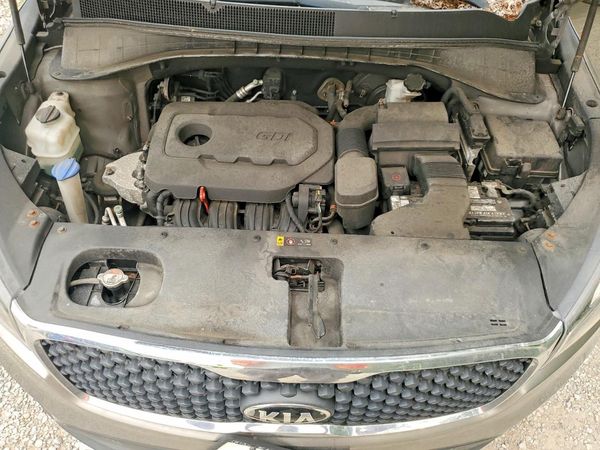 2016 KIA SORENTO L / LX