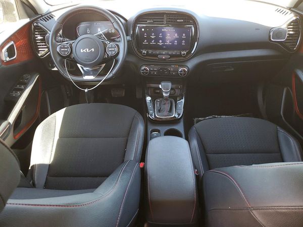 2025 KIA SOUL GT-Line