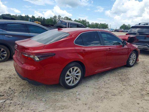 2024 TOYOTA CAMRY