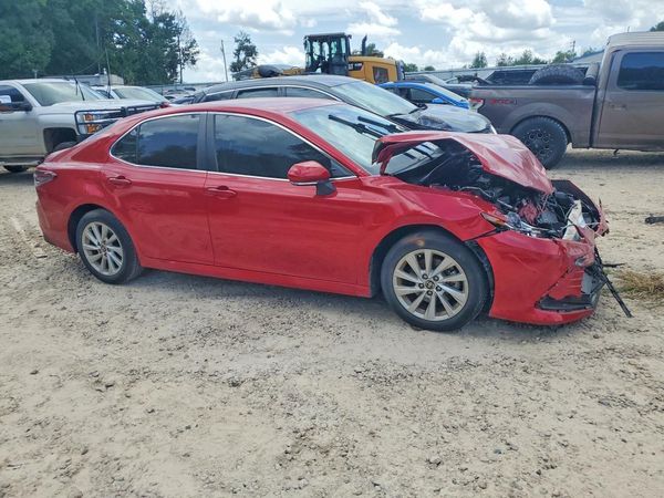 2024 TOYOTA CAMRY