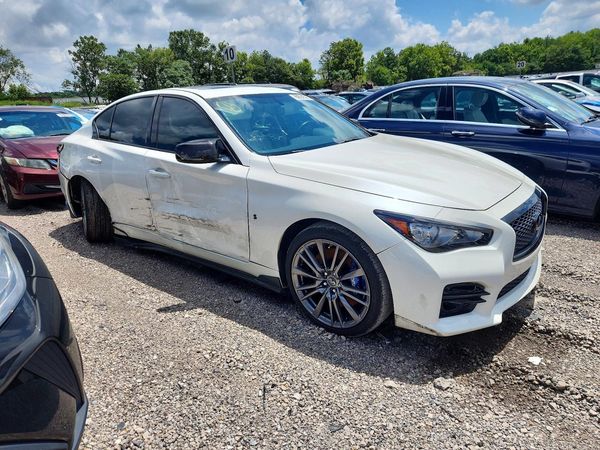 2016 INFINITI Q50