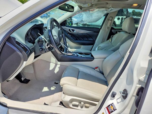 2016 INFINITI Q50