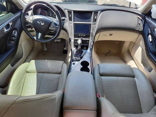 2016 INFINITI Q50