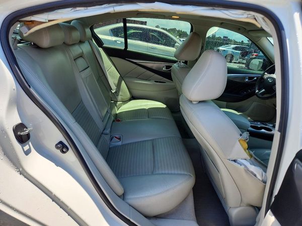 2016 INFINITI Q50