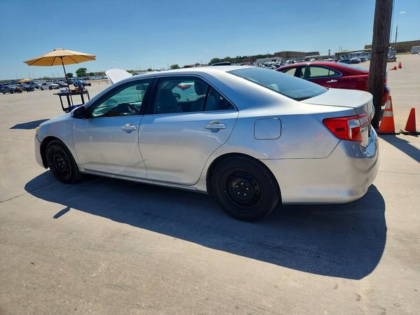 2012 TOYOTA CAMRY