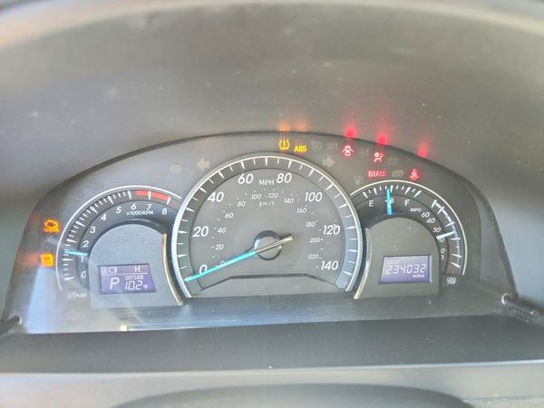 2012 TOYOTA CAMRY