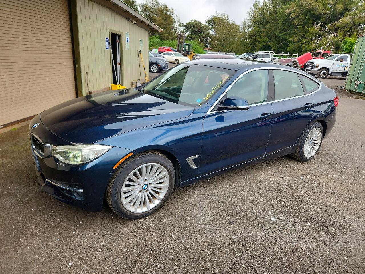 2015 BMW 328