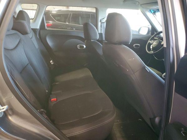 2018 KIA SOUL Base