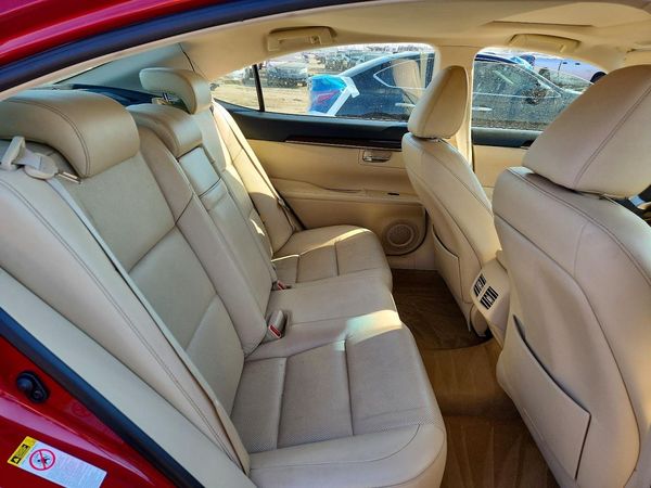2013 LEXUS ES