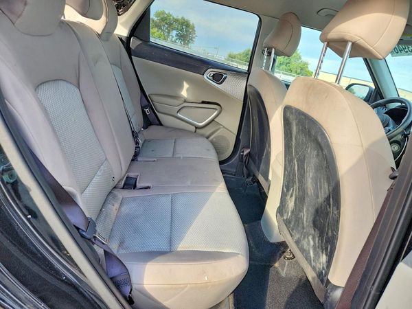 2024 KIA SOUL LX, S