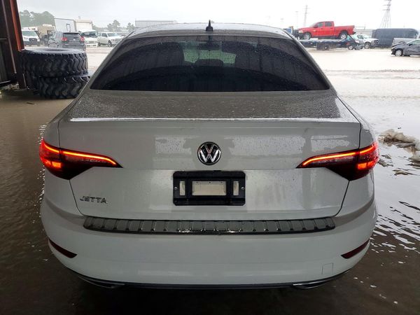 2021 VOLKSWAGEN JETTA S / SE / R-Line