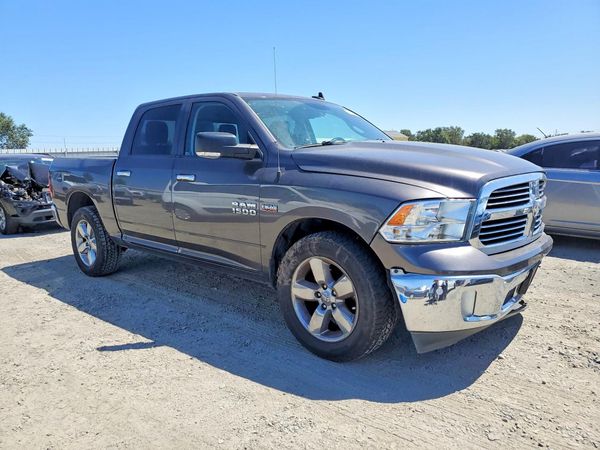 2017 RAM 1500 SLT