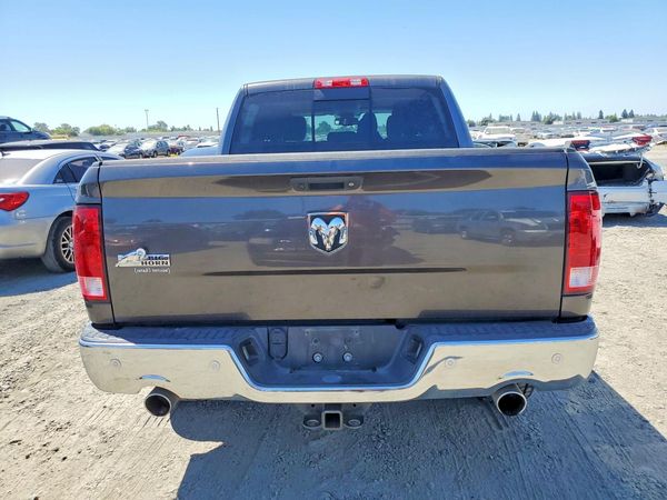 2017 RAM 1500 SLT