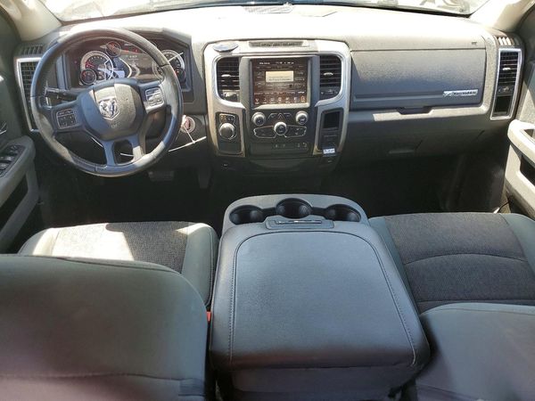 2017 RAM 1500 SLT