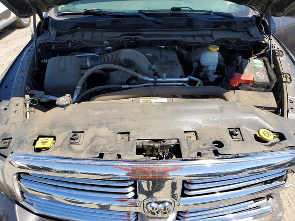 2017 RAM 1500 SLT