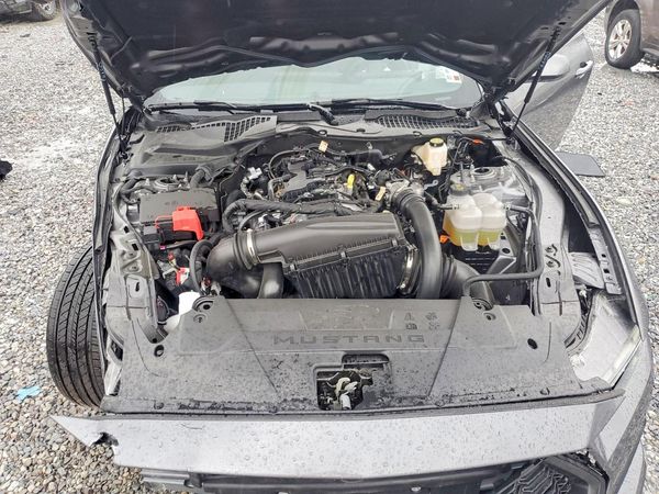 2026 FORD MUSTANG I4