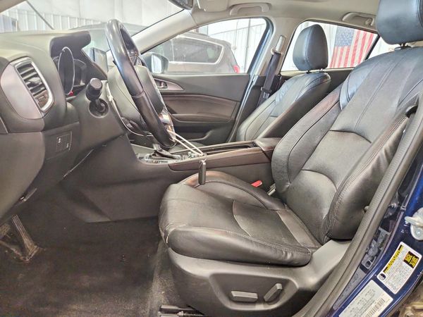 2017 MAZDA 3