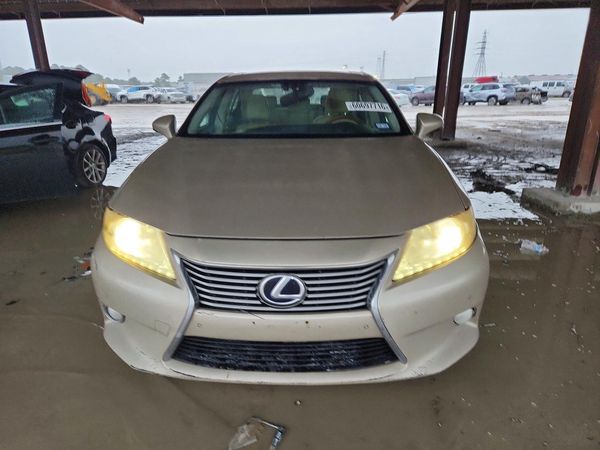 2013 LEXUS ES 300h