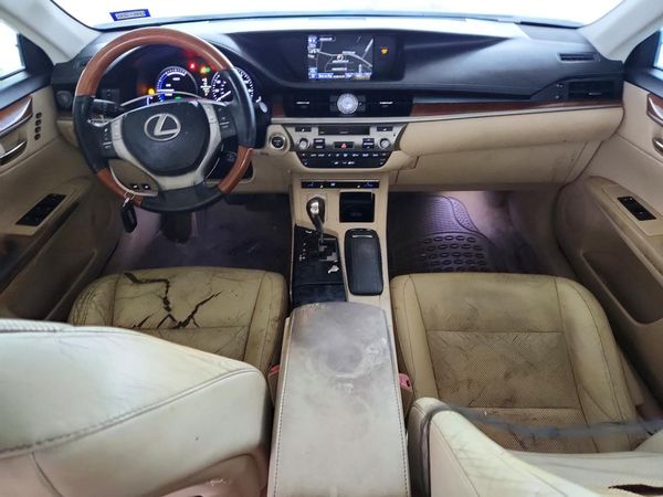 2013 LEXUS ES 300h