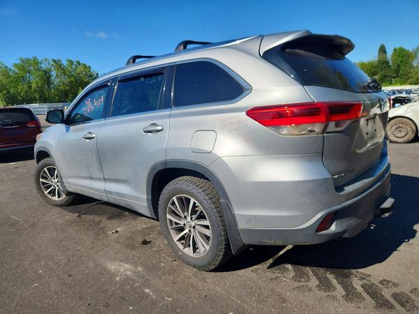 2017 TOYOTA HIGHLANDER SE/XLE
