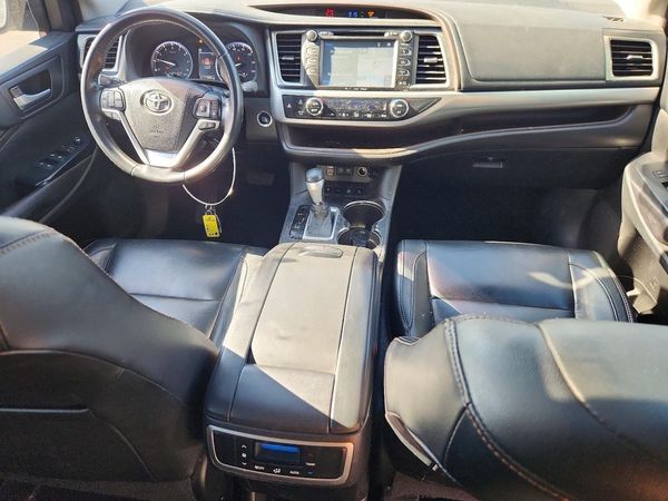 2017 TOYOTA HIGHLANDER SE/XLE