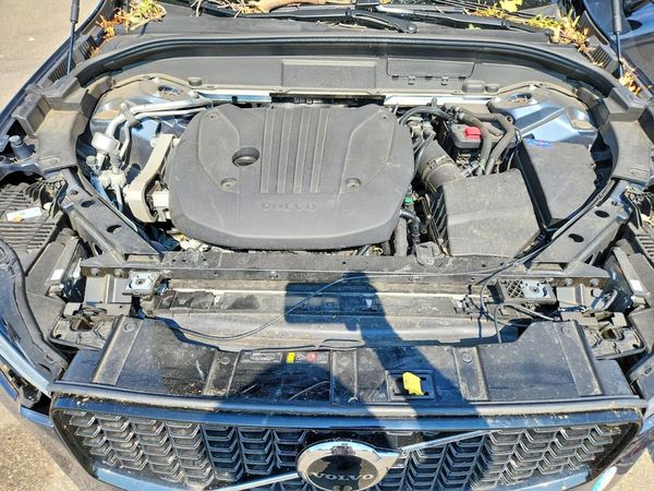 2024 VOLVO XC60 Plus Dark