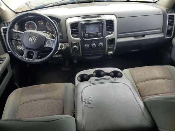 2015 RAM 1500 SLT
