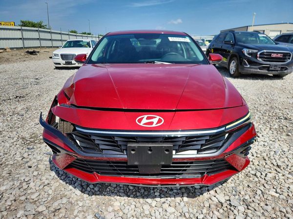 2024 HYUNDAI ELANTRA SEL w/ Convenience Pkg