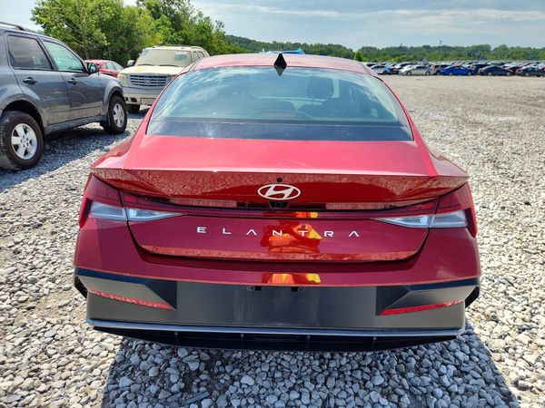 2024 HYUNDAI ELANTRA SEL w/ Convenience Pkg