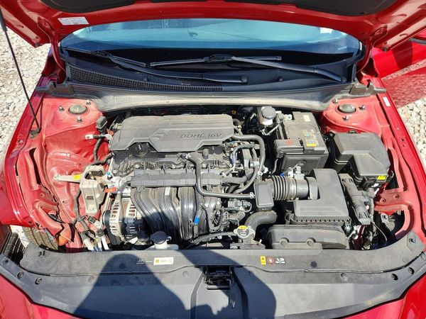 2024 HYUNDAI ELANTRA SEL w/ Convenience Pkg