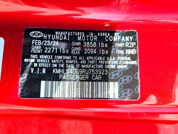 2024 HYUNDAI ELANTRA SEL w/ Convenience Pkg