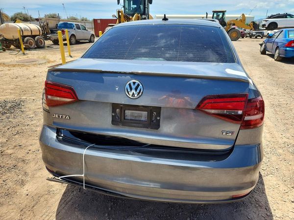2017 VOLKSWAGEN JETTA