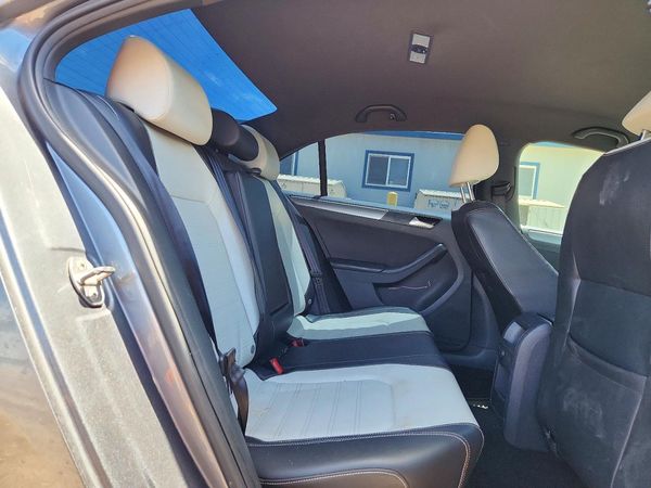 2017 VOLKSWAGEN JETTA