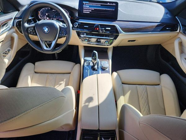 2023 BMW 530XE
