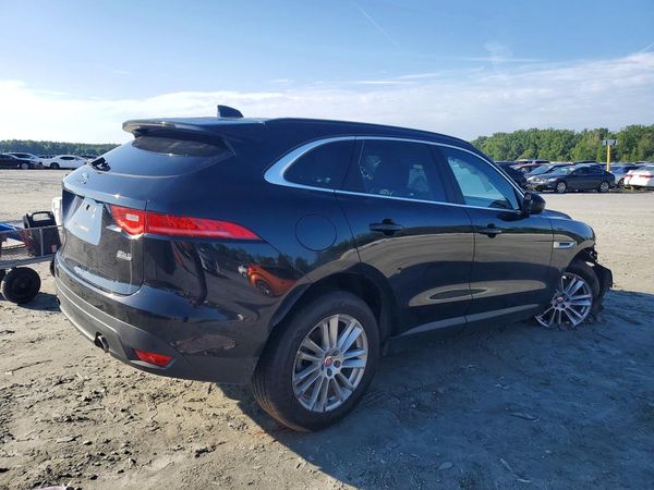 2017 JAGUAR F-PACE