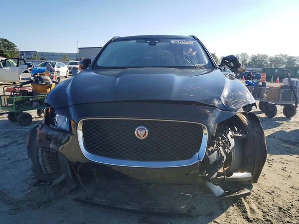 2017 JAGUAR F-PACE