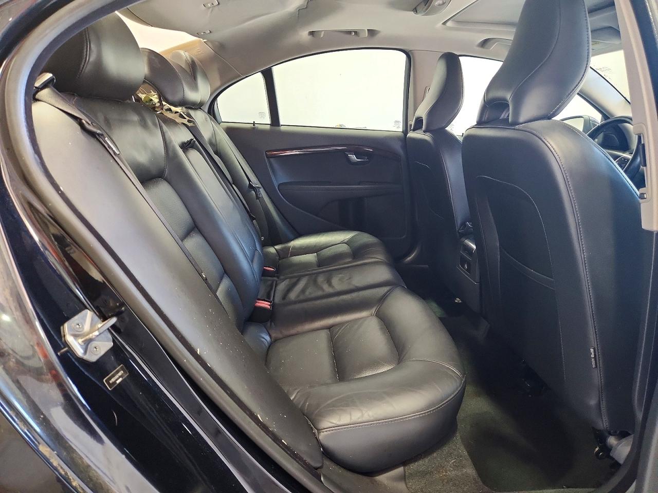 2014 VOLVO S80